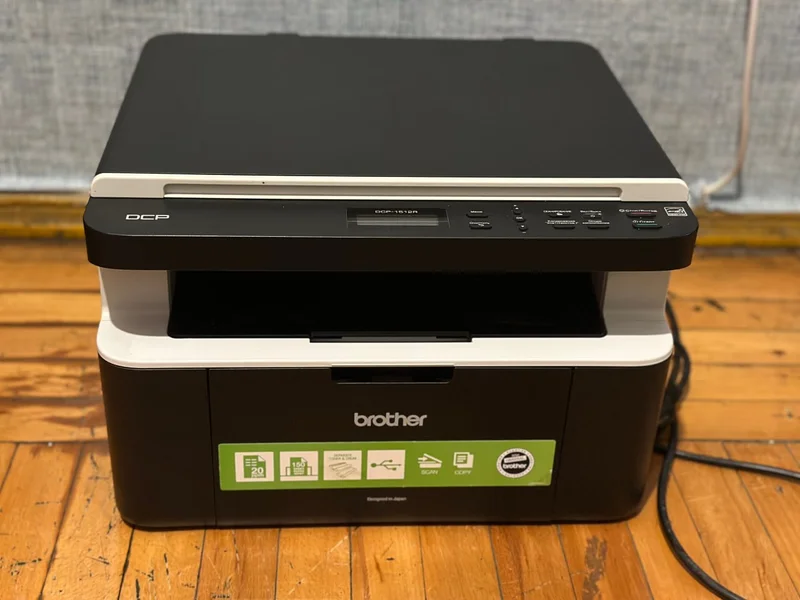 МФУ Brother DCP-1512R