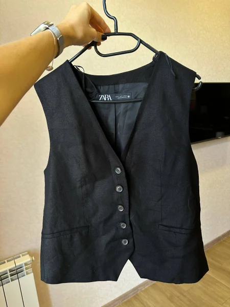 Жилет Zara