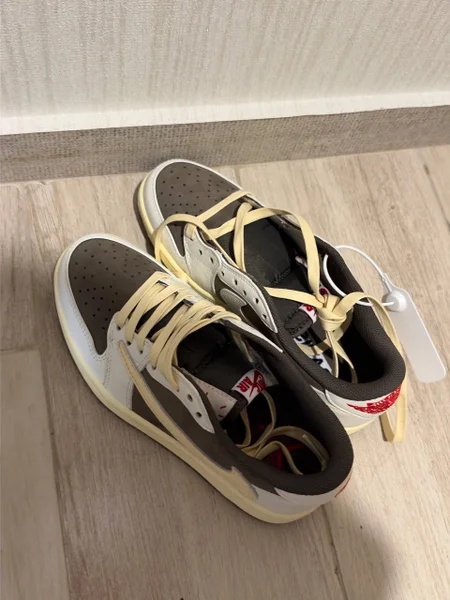 Кроссовки Nike Travis size 38 новые