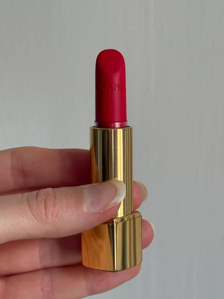 Помада Chanel Rouge Allure Velvet 47 Flamboyante