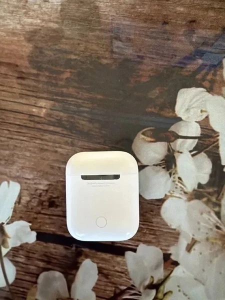 AirPods 2
