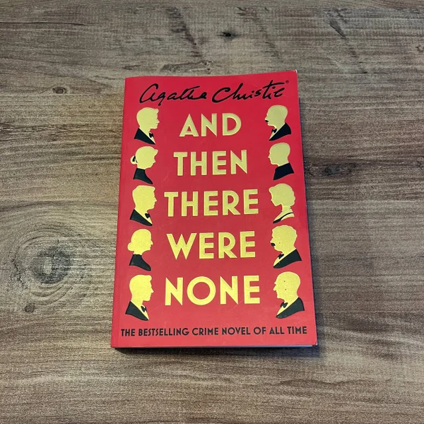 Agatha Christie “And then there were none” (10 негритят)