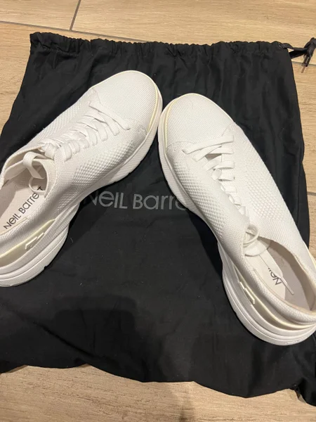 👟 **Мужские кроссовки Neil Barrett — белые**