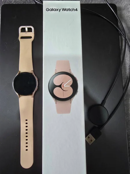 Умные часы Samsung Galaxy Watch 4