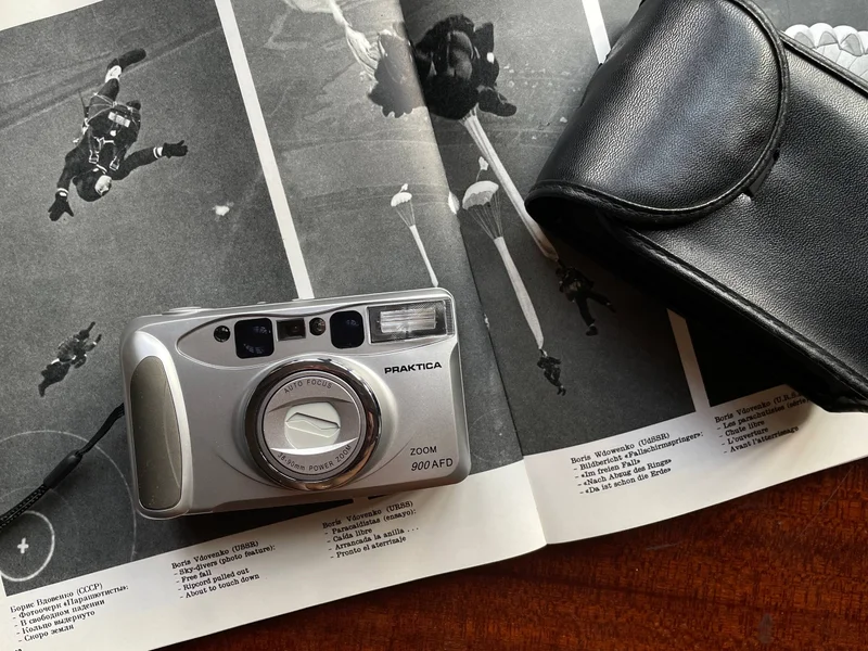Плёночная камера Praktica zoom 900 AFD
