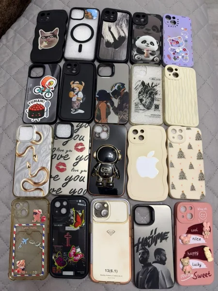 Чехлы для iPhone 13