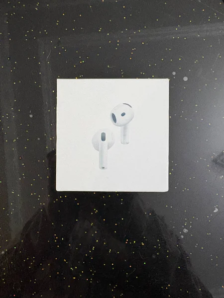 AirPods 4