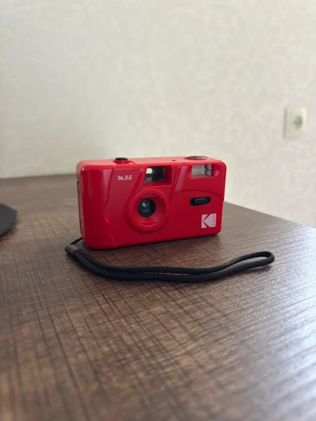 Плёночный фотоаппарат Kodak M35