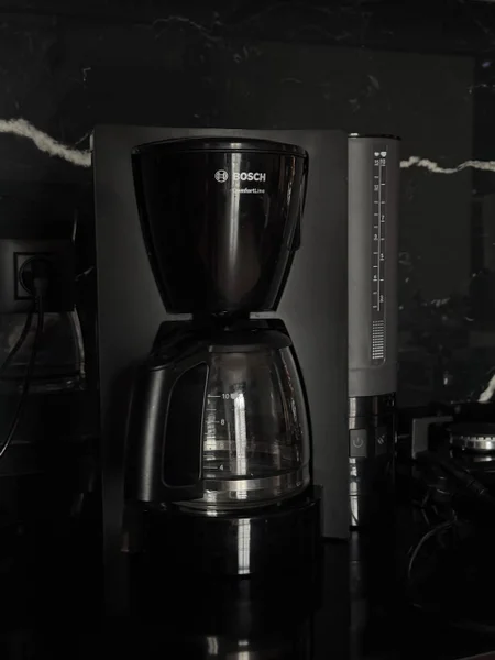 Капельная кофеварка Bosch с опцией Aroma+. Вместимость 10-15 чашек (1.25л). Отличное состояние