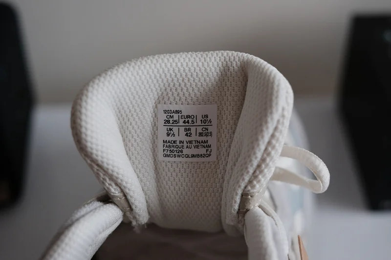 Кроссовки ASICS GEL-NYC 2.0 (размер 10.5 US / 44.5 EU)