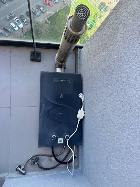 Газовый водонагреватель б/у