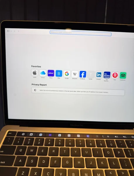 MacBook Pro M2 13.3
