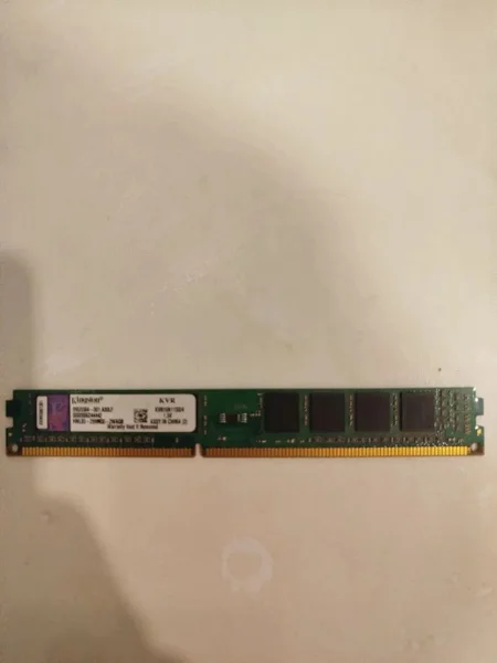 Оперативная память Kingston KVR16N11S8/4