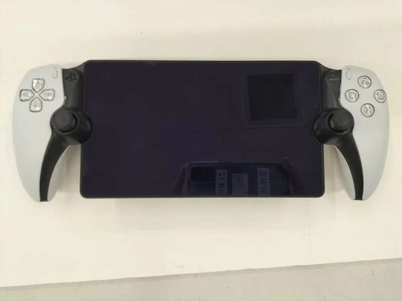 PlayStation Portal и защитное стекло