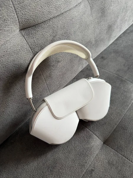 AirPods Max