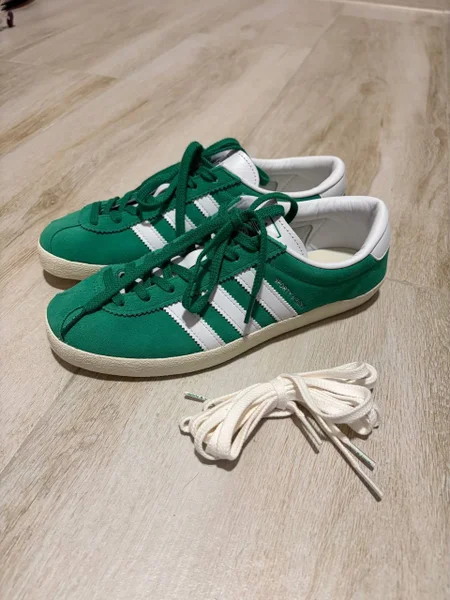 Оригинальные кроссовки Adidas