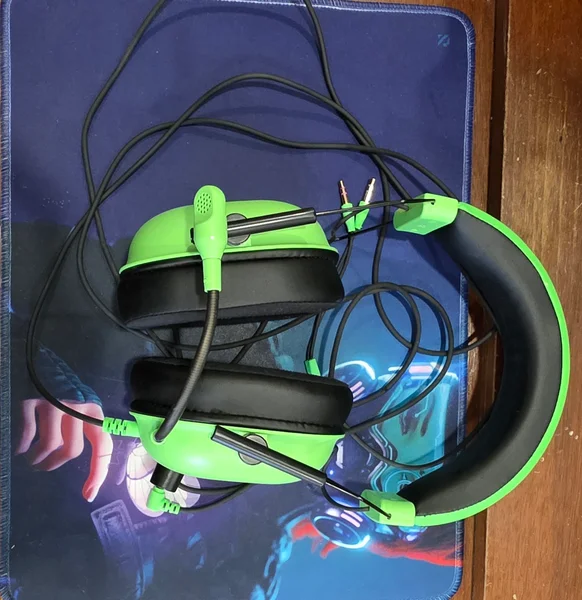 Компактный микрофон Razer Seiren V3 Mini