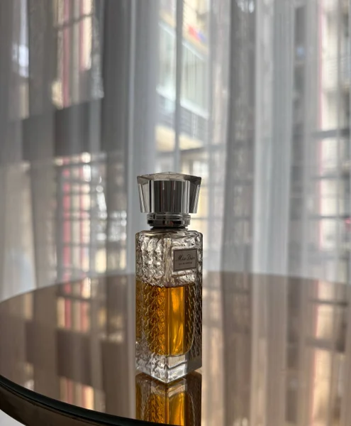 **Продам парфюм Miss Dior Eau de Parfum Roller-Pearl, 20 мл** 🌸