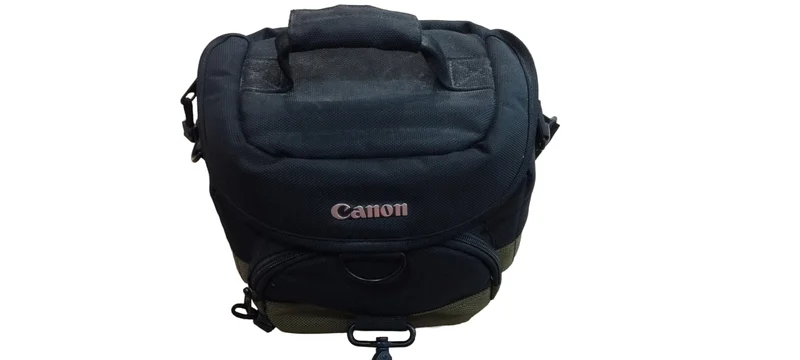 Зеркальная камера Canon Rebel T3