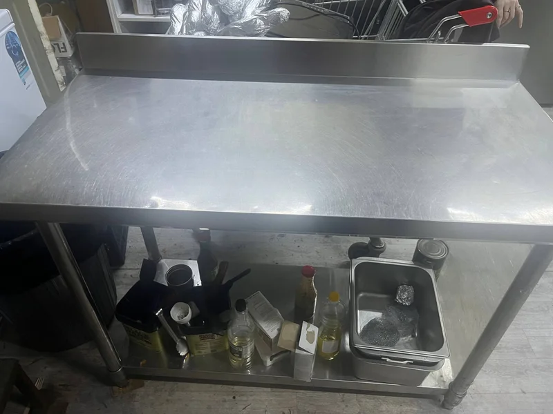 Стол из нержавеющей стали 120х60х85 см