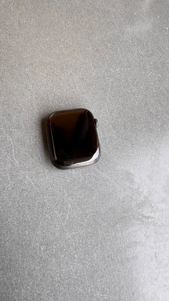 Apple Watch 7 45mm Titanium