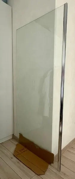 Закаленное стекло для душевой