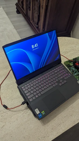ноутбук Lenovo