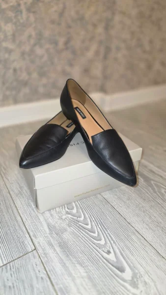 Nine West кожа
