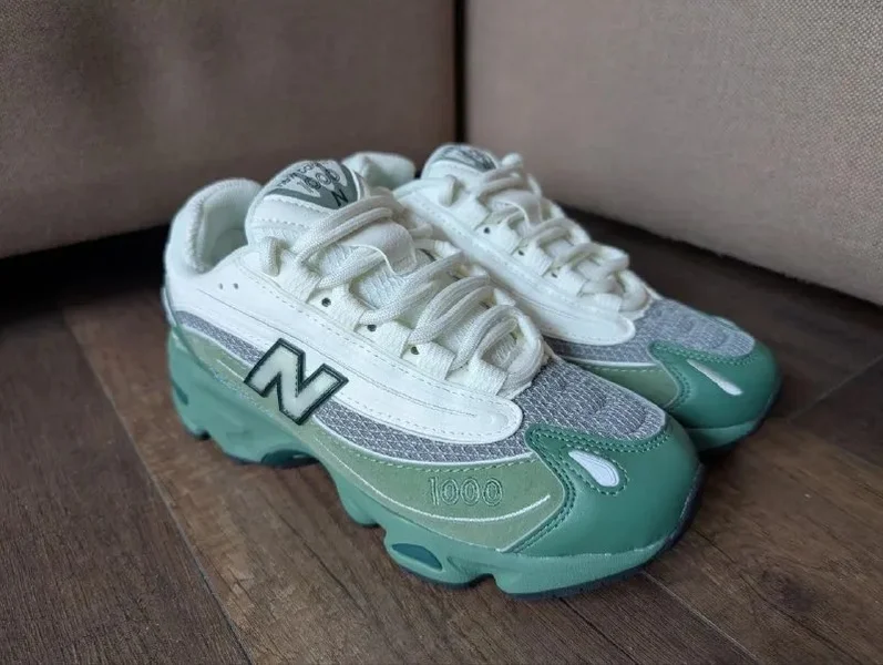 Женские кроссовки New Balance 1000 реплика