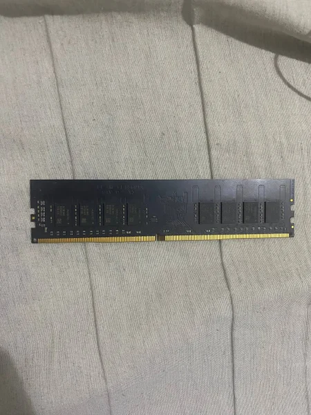 Процессор Intel Core i3-8100