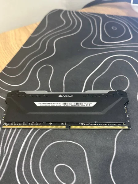Оперативная память Corsair DDR4 32GB
