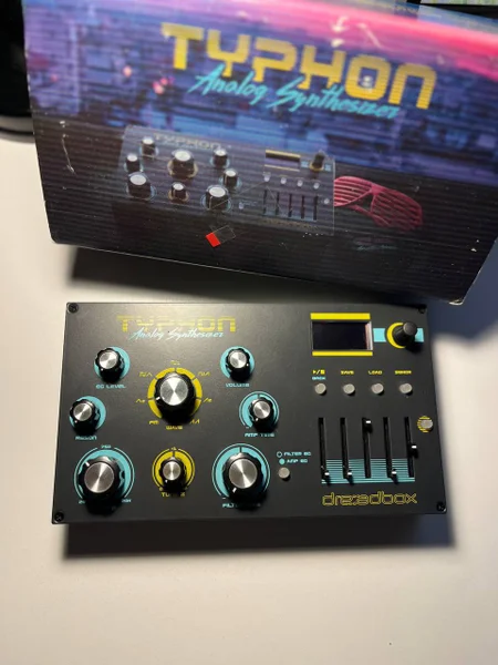 Синтезатор Dreadbox Typhon Portable Analog Desktop