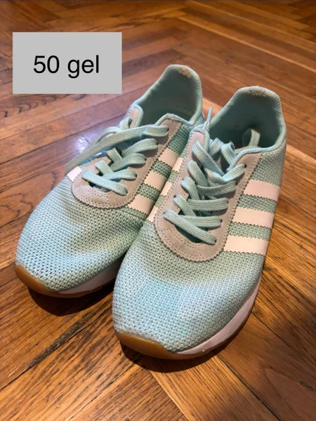 Кроссовки Adidas 38 размер