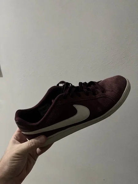 Кроссовки Nike