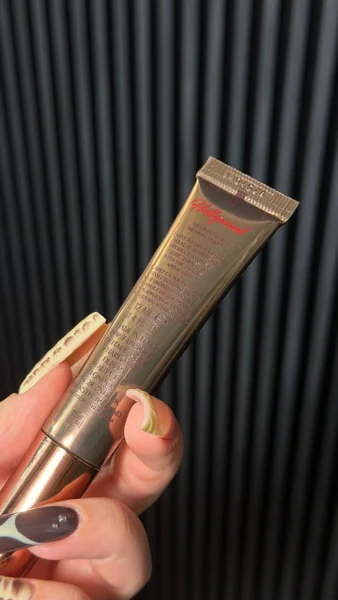 Тональная основа MAC Studio Fix Fluid SPF 15 NC10