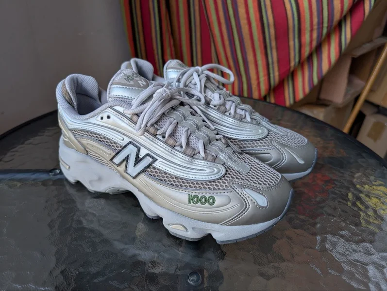Женские кроссовки New Balance 1000