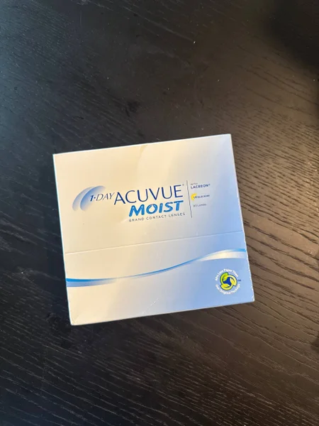 Однодневные линзы Acuvue Moist 90 шт -2.5 8.5