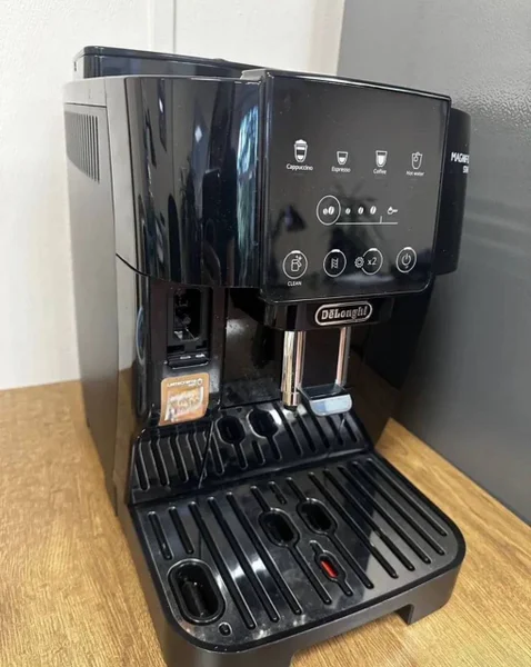 Автоматическая кофемашина Delonghi DL ECAM220 60B