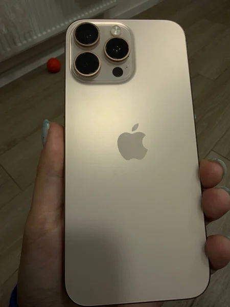 iPhone 16 Pro Max