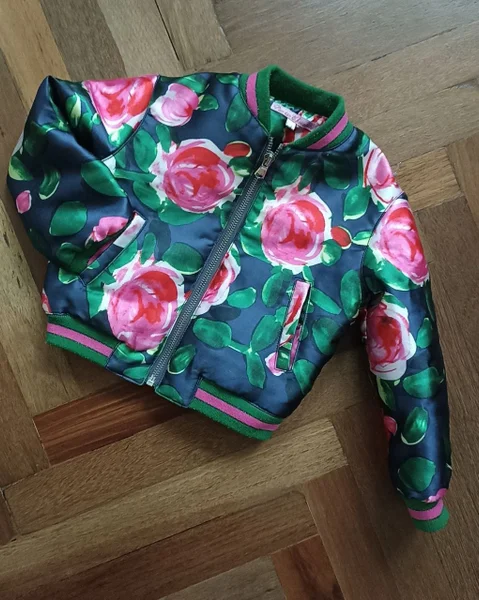 Куртка + зимние штаны +шапка 25₾
