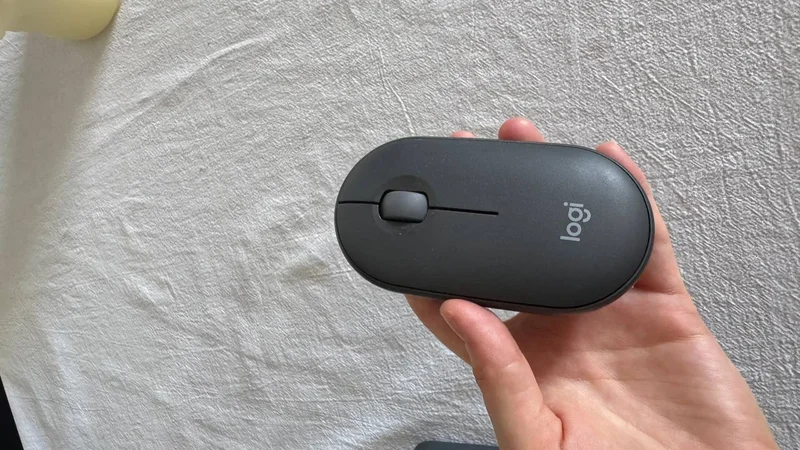 Мышь Logitech Pebble Mouse 2 M350s