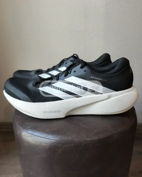 Кроссовки Adidas