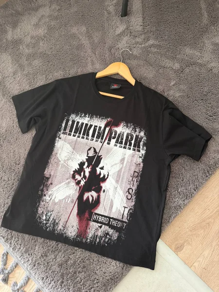 `Новая футболка Linkin Park, кропнутая`