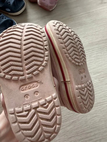 Сандали Crocs