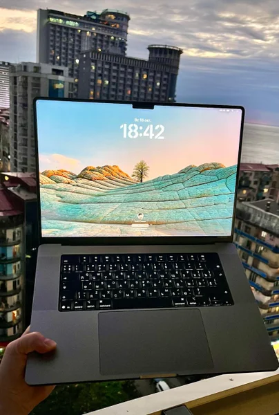 MacBook Pro 16" M1 Pro