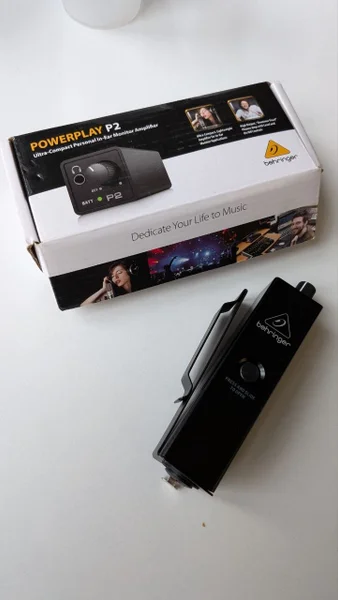 Усилитель Behringer Powerplay P2