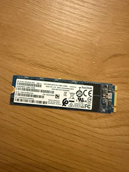 **Продам SSD SanDisk X600 128 ГБ — 40 ₾**