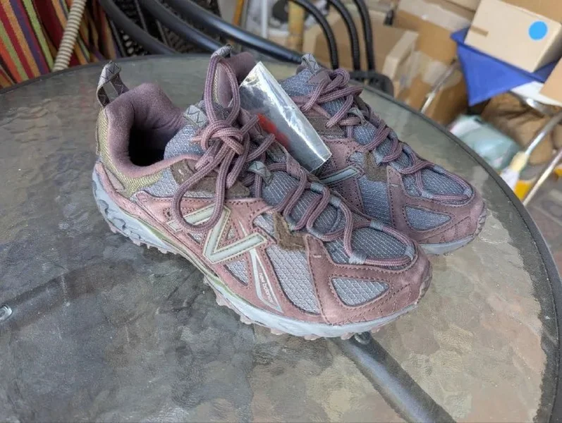 Женские кроссовки New Balance 610