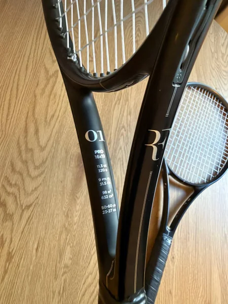 Wilson RF 01 Pro теннисная ракетка
