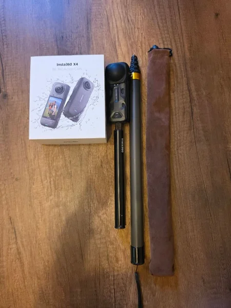Insta360 X4 с моноподом